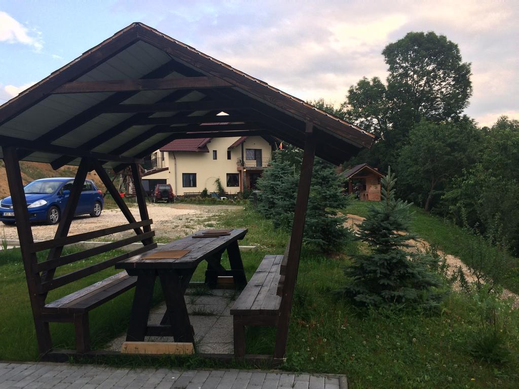 Cabana 7 Brazi Poiana Mărului Esterno foto