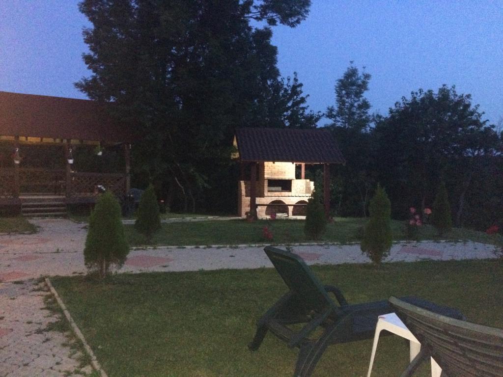 Cabana 7 Brazi Poiana Mărului Esterno foto