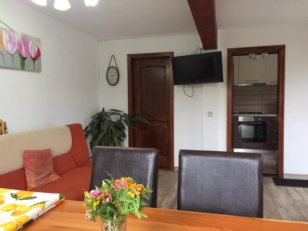 Cabana 7 Brazi Poiana Mărului Esterno foto
